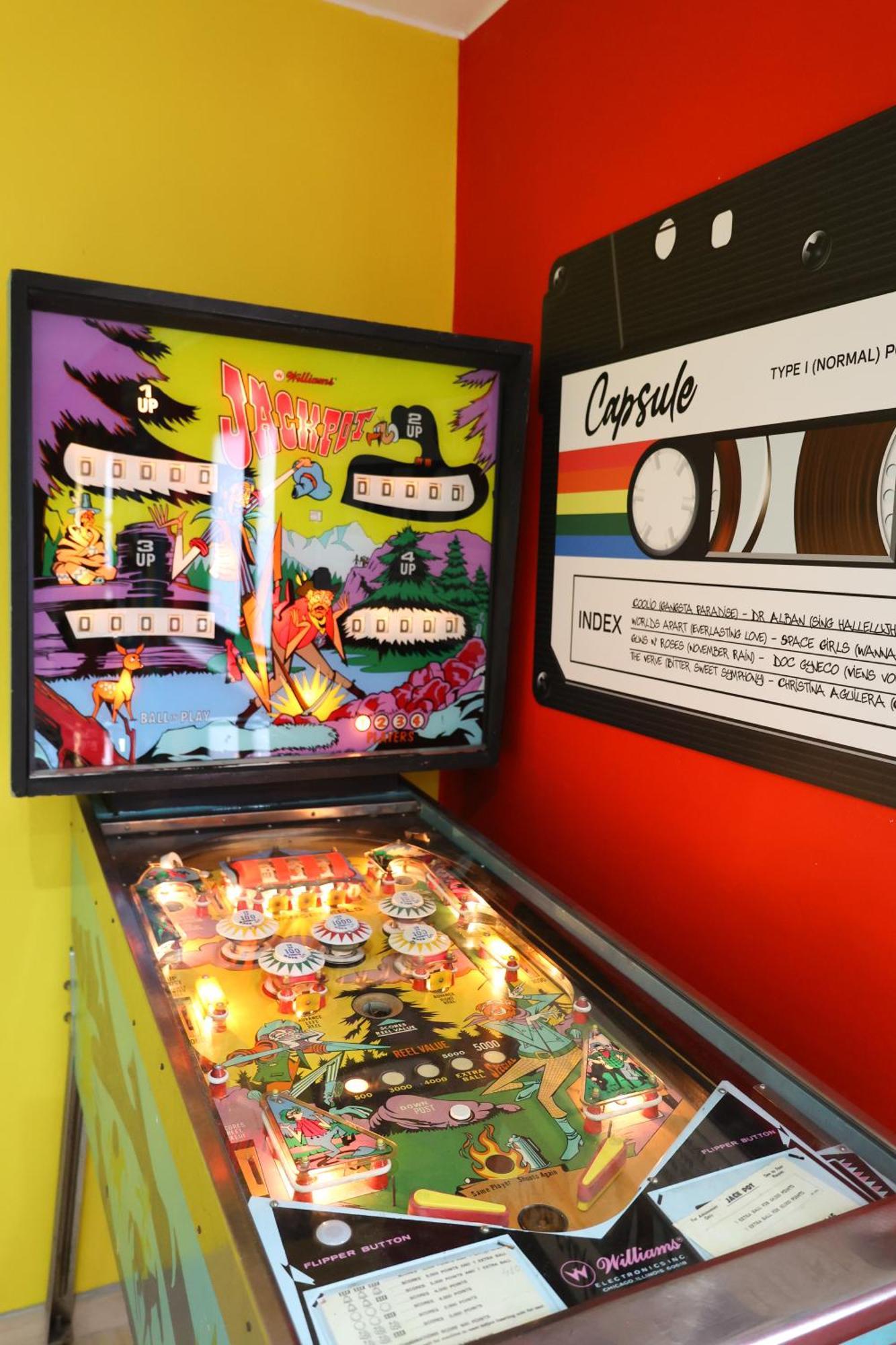 Capsule 90'S - Balneo - Sauna - Flipper - Billard - Netflix - Nintendo Switch & Jeux - Mons Dış mekan fotoğraf